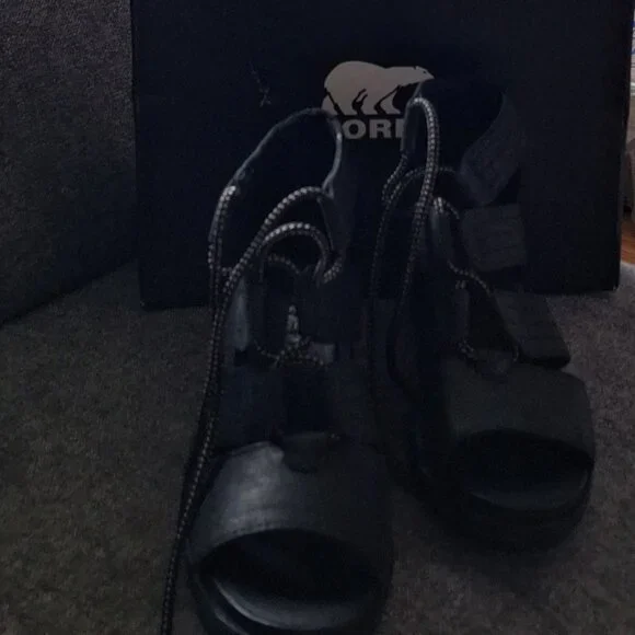 Wedge Sandals - Picture 4 of 5